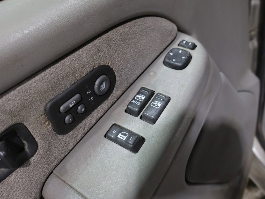 Used 2002 Chevrolet Silverado 1500 LT AWD/4WD image 20
