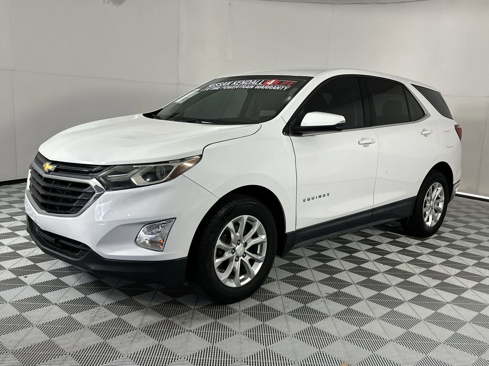 Used 2019 Chevrolet Equinox LT FWD image 4