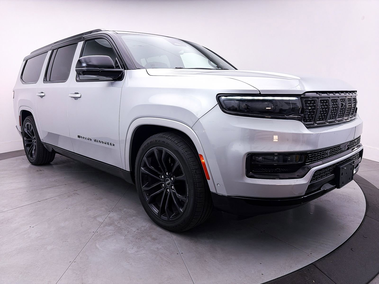 Used 2024 Jeep Grand Wagoneer L Series II w/ Quick Order Packagew 28T image 13