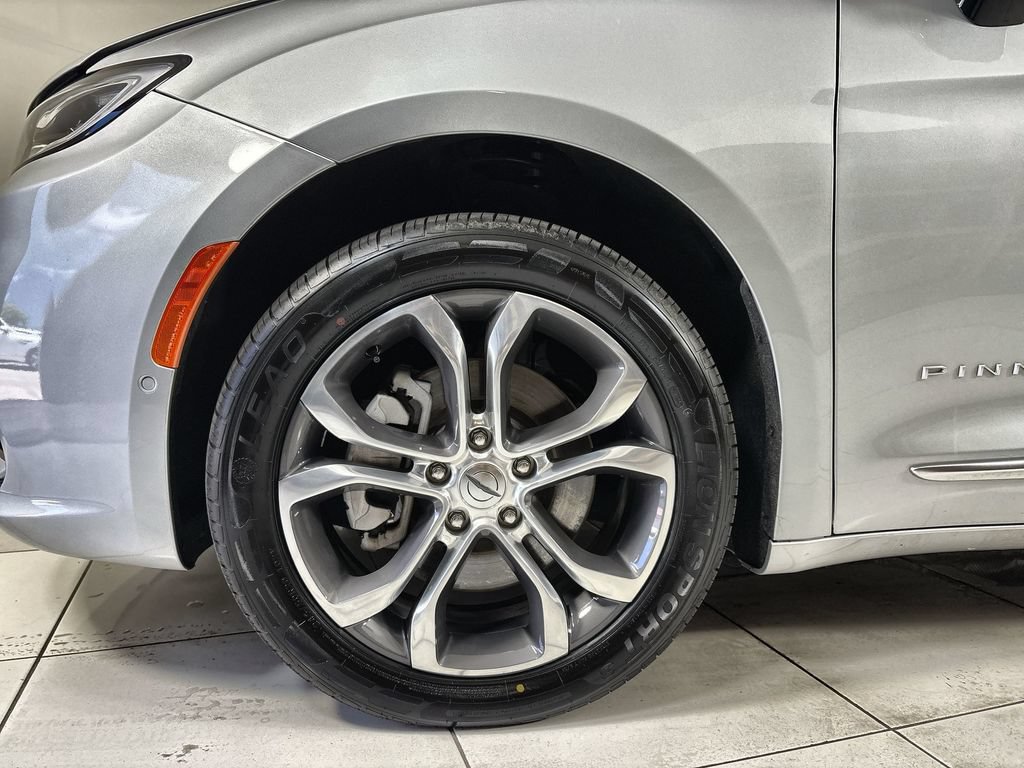 Used 2023 Chrysler Pacifica Pinnacle AWD/4WD image 19