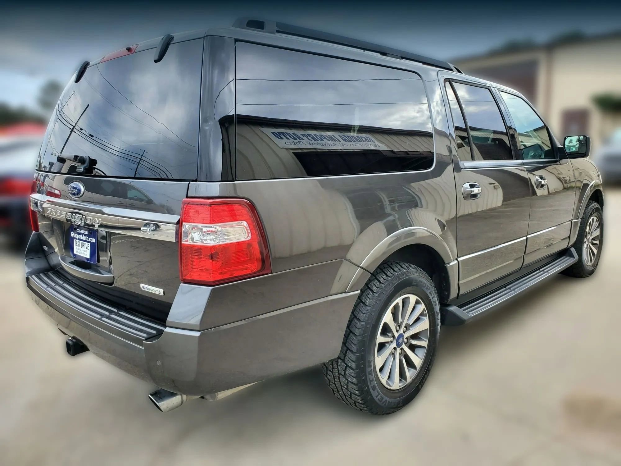 Used 2017 Ford Expedition EL XLT image 14