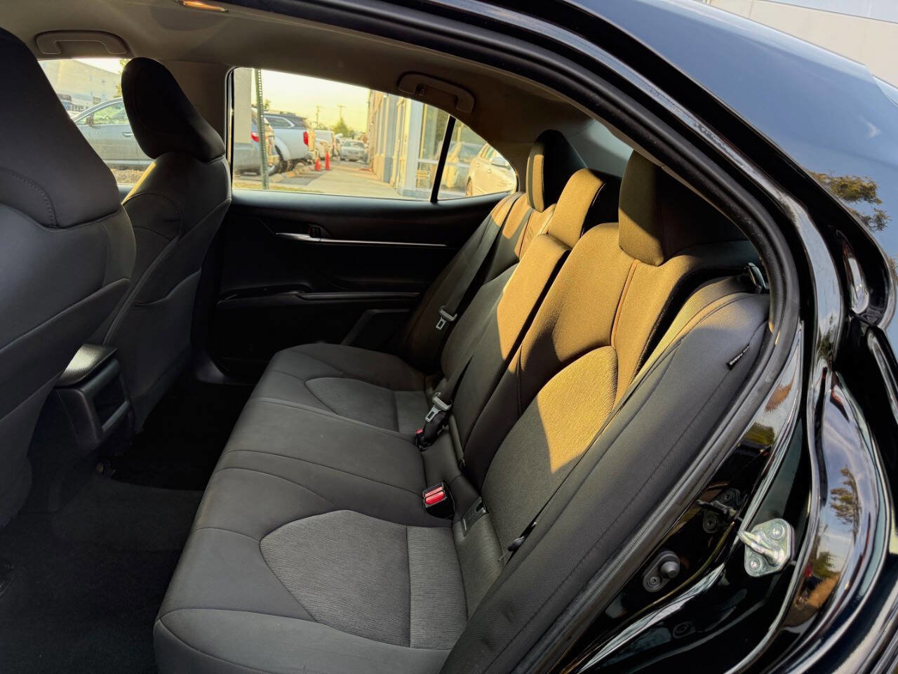 Used 2020 Toyota Camry LE image 17
