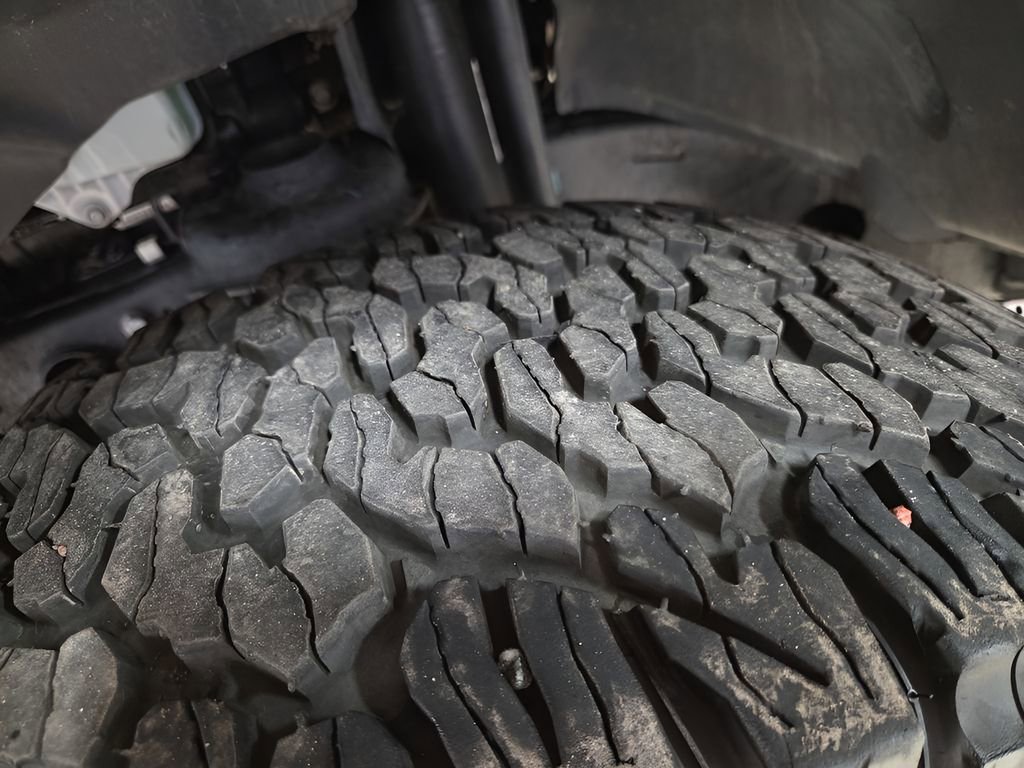 Used 2024 Jeep Wrangler Unlimited Rubicon image 25