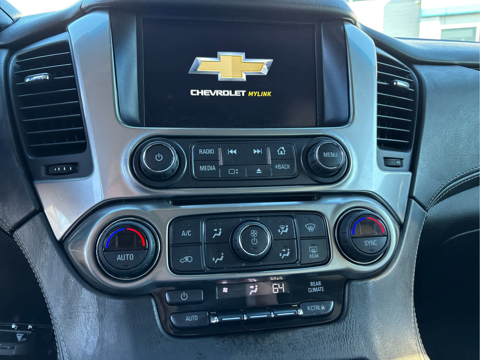 Used 2019 Chevrolet Tahoe LS w/ Enhanced Driver Alert Package AWD/4WD image 11