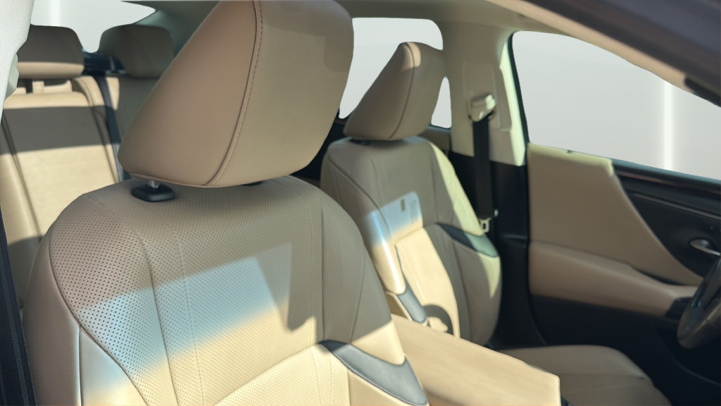 Used 2020 Lexus ES 350 Ultra Luxury w/ Accessory Package 2 FWD image 30
