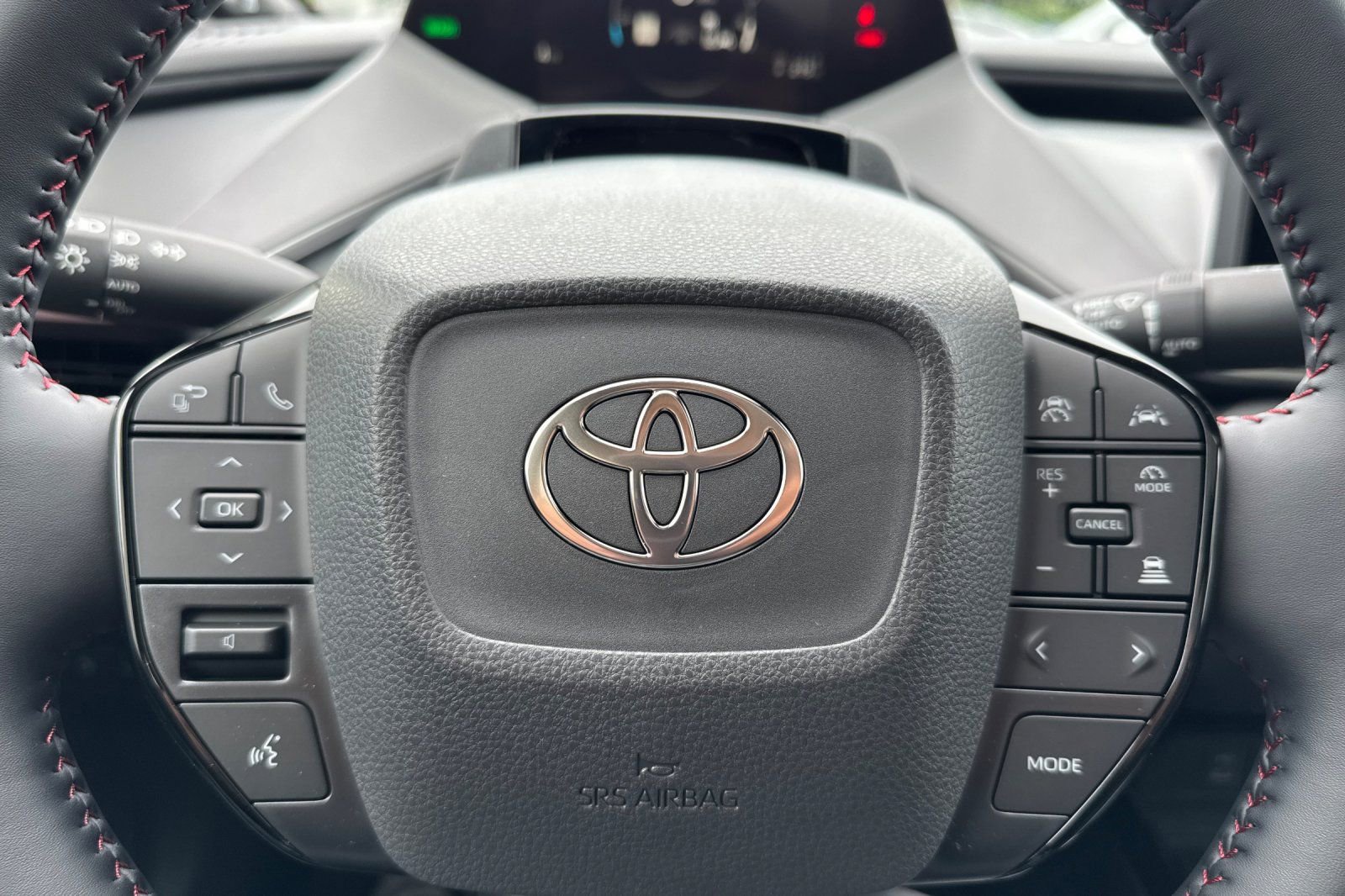 New 2026 Toyota Prius Plug-In Hybrid FWD image 25