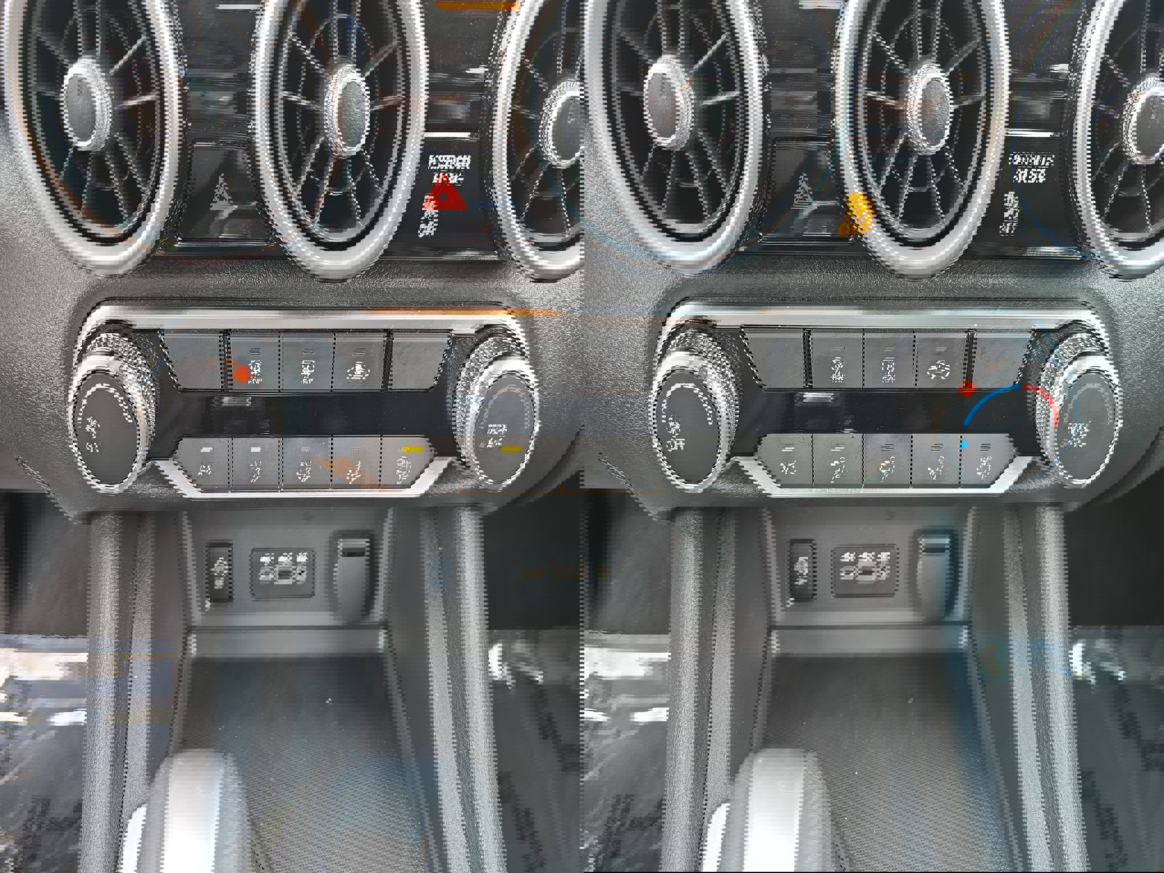 Used 2024 Nissan Sentra SV FWD image 24