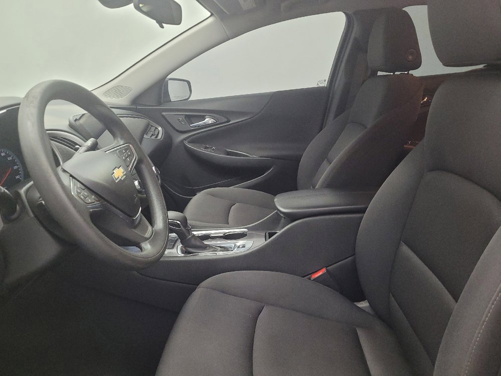 Used 2022 Chevrolet Malibu LT FWD image 17