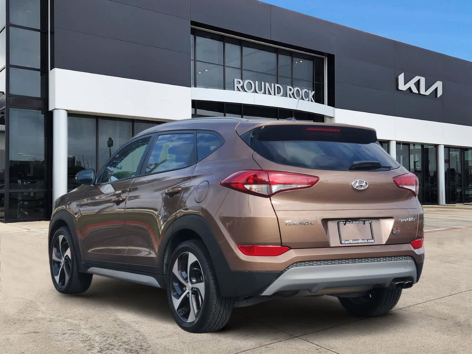 Used 2017 Hyundai Tucson Sport image 6