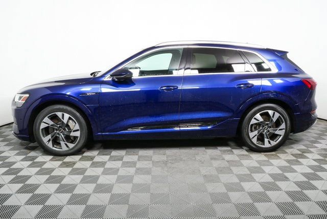 Certified 2023 Audi e-tron Premium Plus w/ Premium Plus Package AWD/4WD image 33