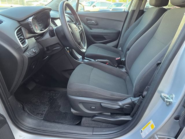 Used 2020 Chevrolet Trax LS FWD image 8