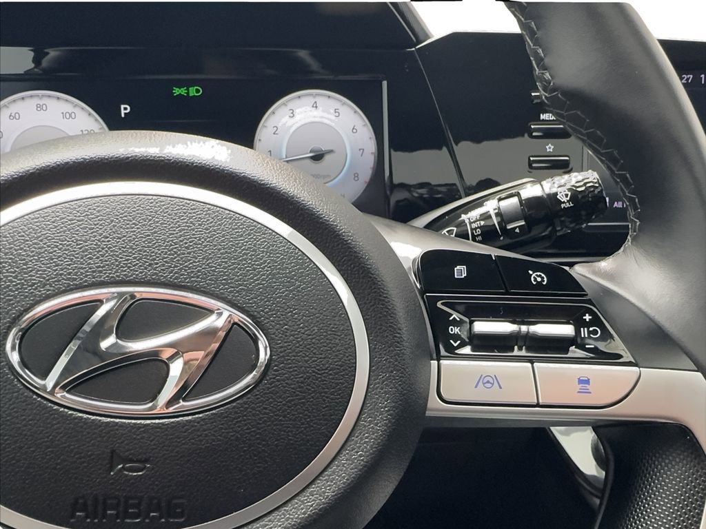 Used 2022 Hyundai Elantra SEL w/ Convenience + Premium Package FWD image 38