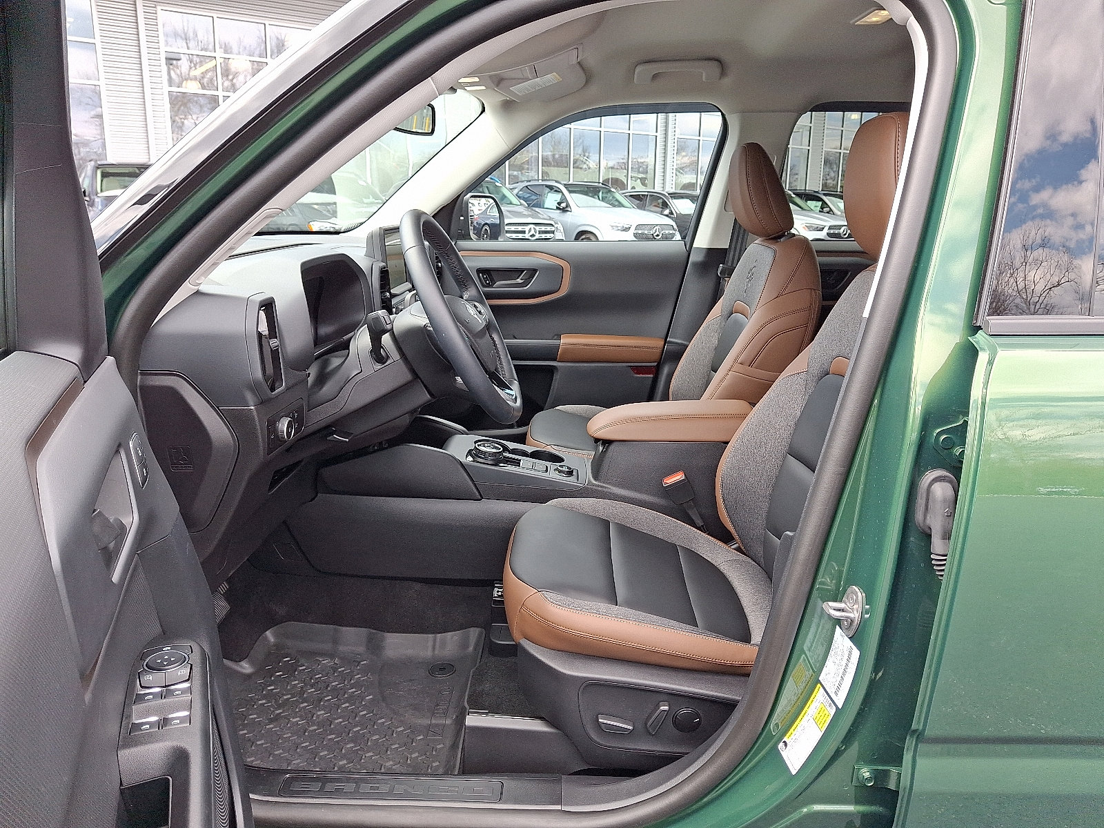 Used 2024 Ford Bronco Sport Outer Banks w/ Tech Package image 14