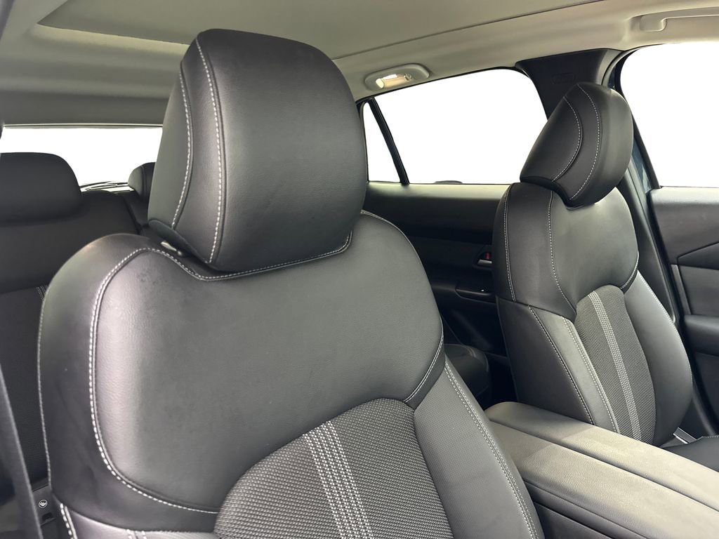 Used 2025 MAZDA CX-50 AWD 2.5 S w/ Premium Package image 44