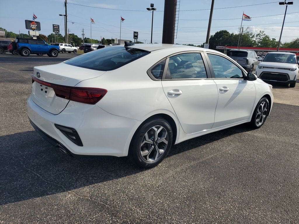 Used 2021 Kia Forte LXS FWD image 4