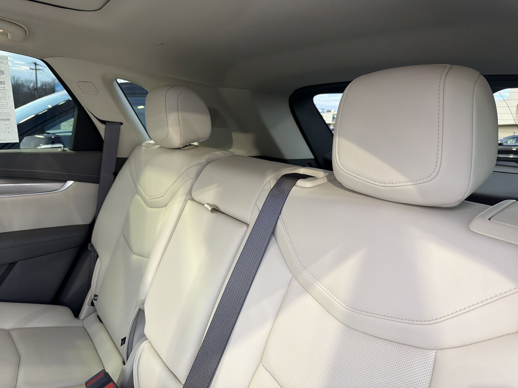 Certified 2024 Cadillac XT5 Premium Luxury w/ LPO, Floor Liner Package image 25