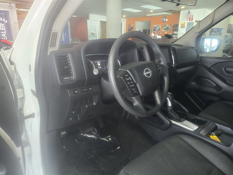Used 2022 Nissan Frontier S RWD image 8