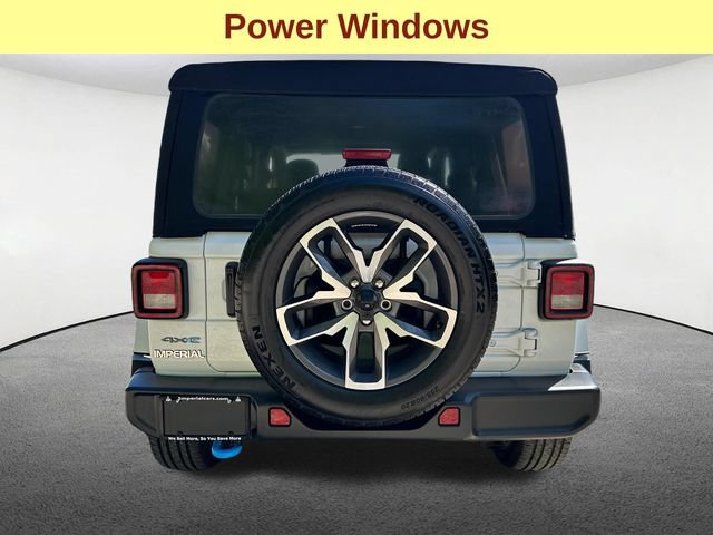 Used 2024 Jeep Wrangler Unlimited w/ Convenience Group AWD/4WD image 11