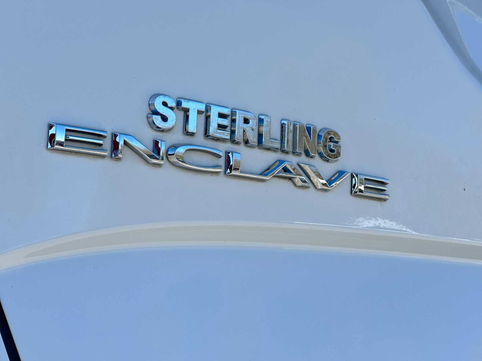 Used 2024 Buick Enclave Essence image 15