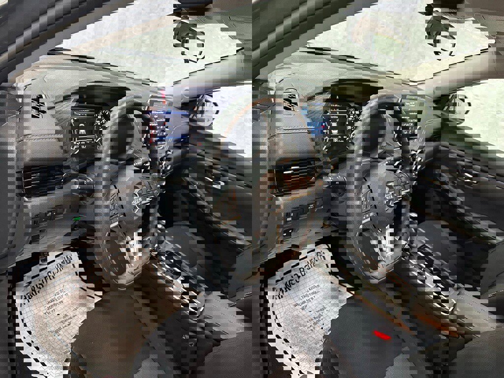 Used 2025 Nissan Sentra SV image 15