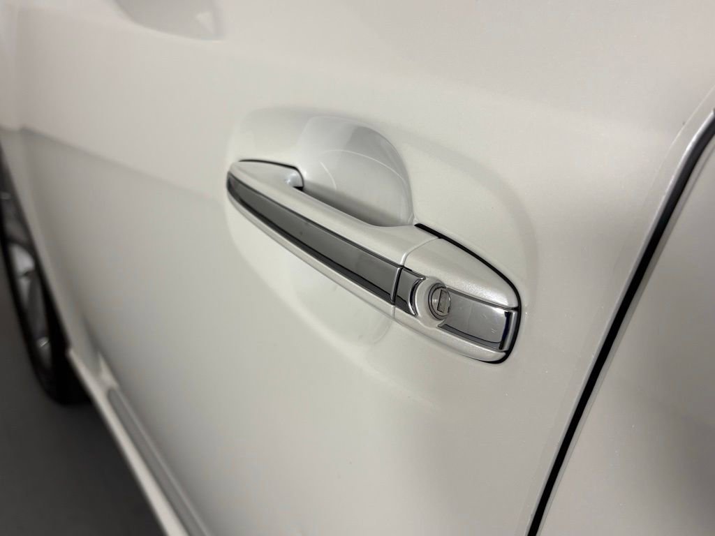 Used 2014 Toyota Venza XLE w/ XLE Premium Package AWD/4WD image 8