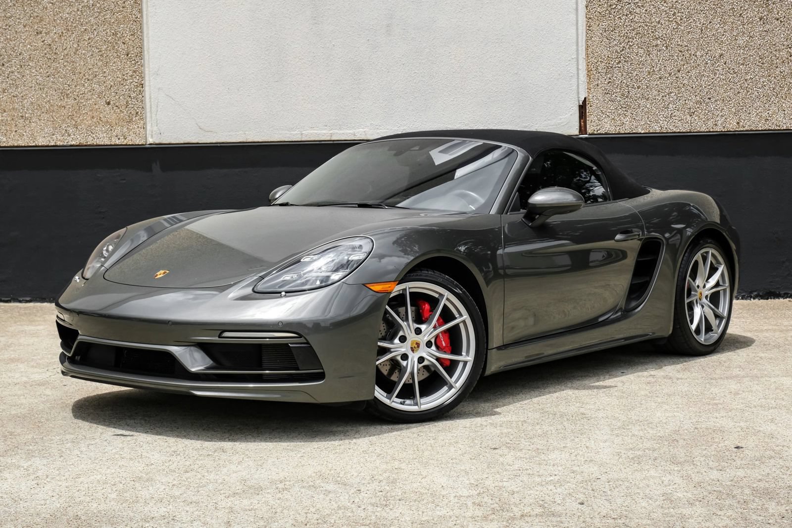 Used 2021 Porsche 718 Boxster S RWD image 4
