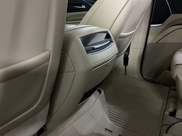 Used 2021 Cadillac Escalade Premium Luxury w/ Performance Package AWD/4WD image 24