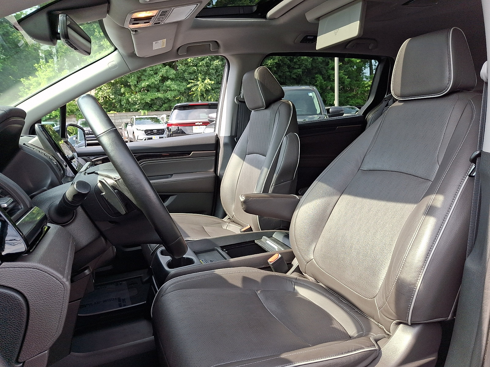 Certified 2022 Honda Odyssey Elite image 12