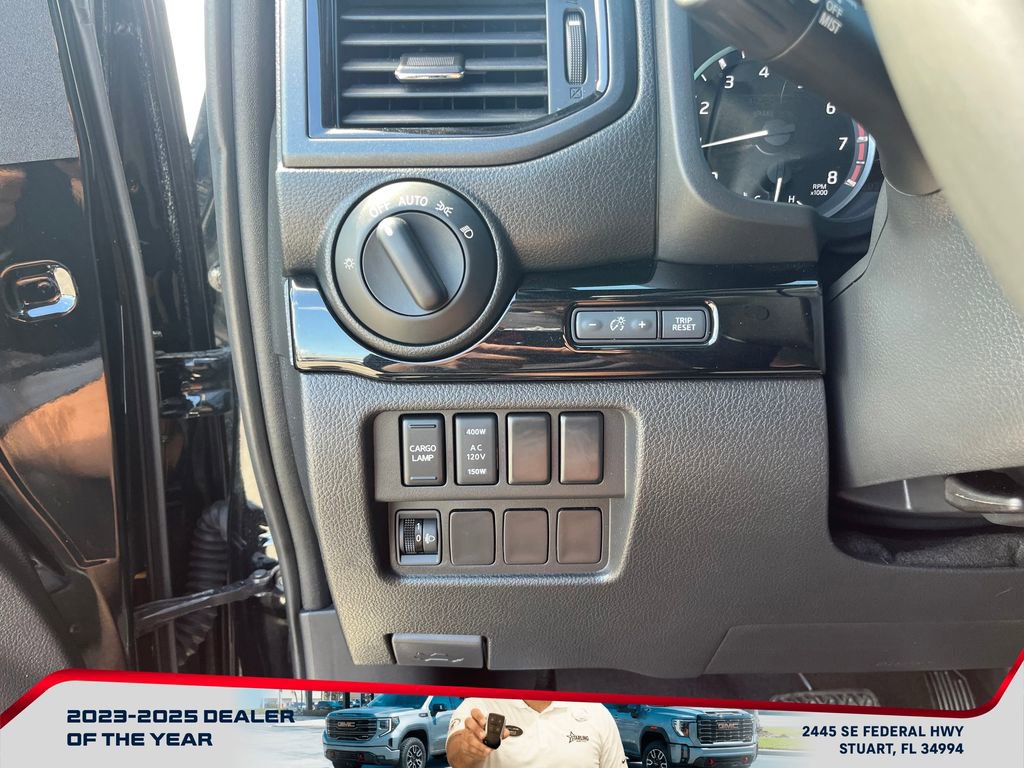 Used 2024 Nissan Titan SV w/ SV Bronze Edition Package image 25