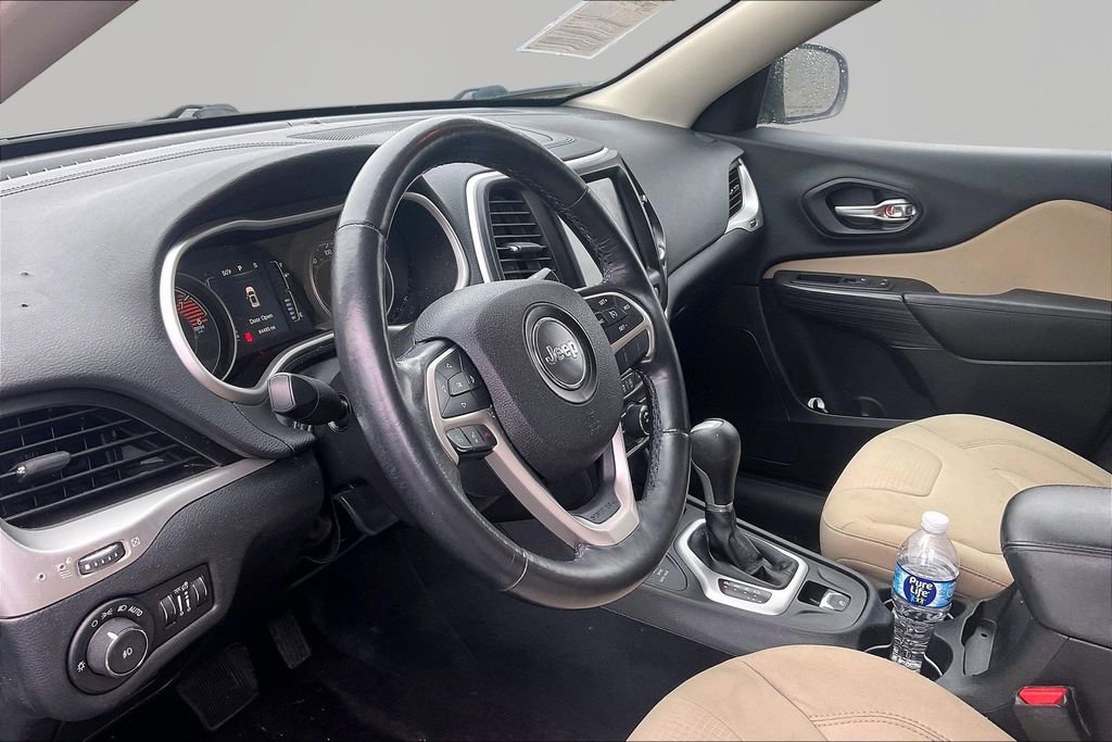 Used 2016 Jeep Cherokee Latitude w/ Safety/Convenience Group image 20