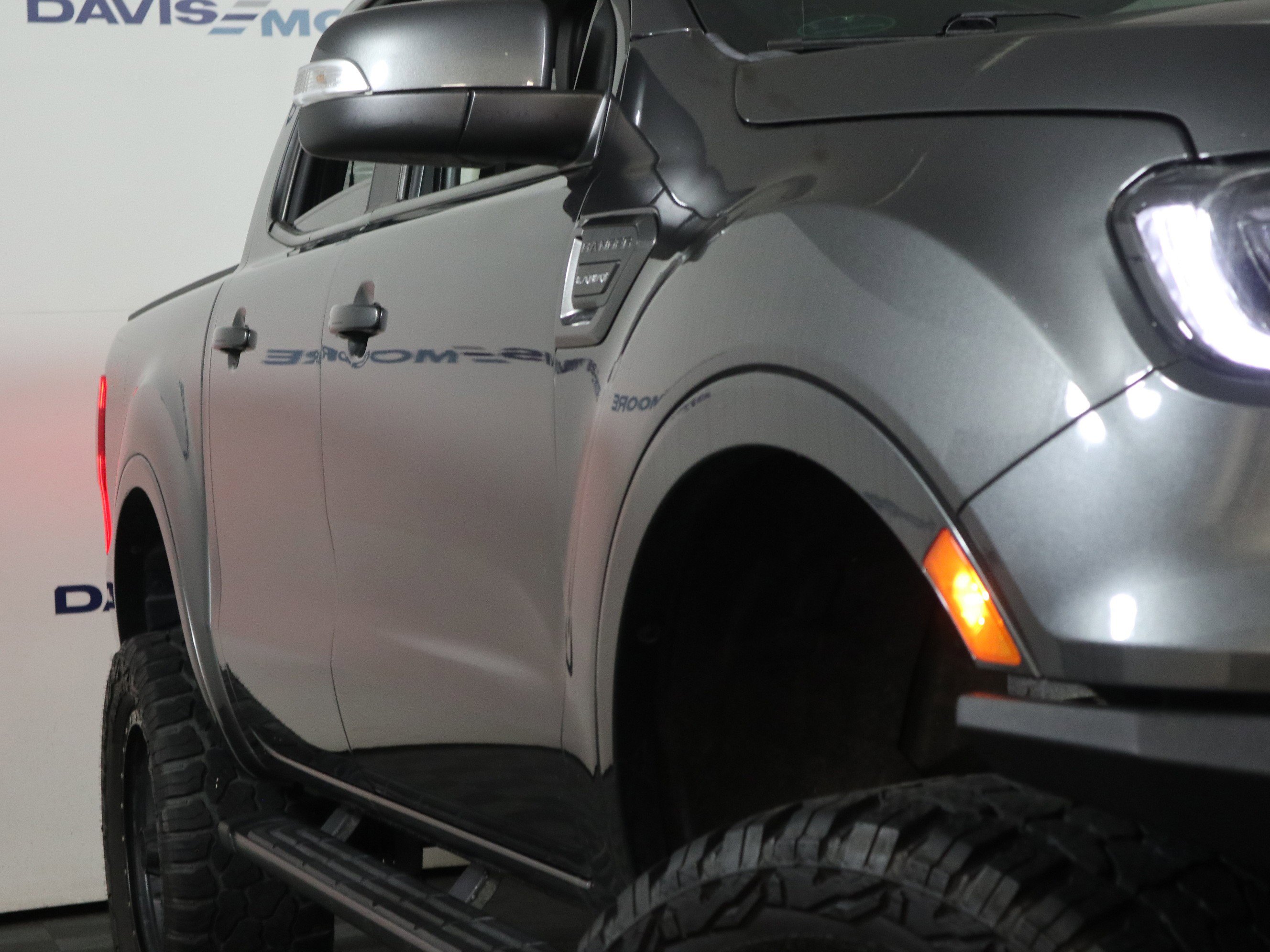 Used 2019 Ford Ranger Lariat w/ Equipment Group 501A Mid image 3