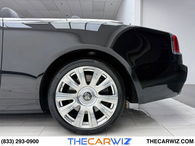Used 2019 Rolls-Royce Dawn image 17