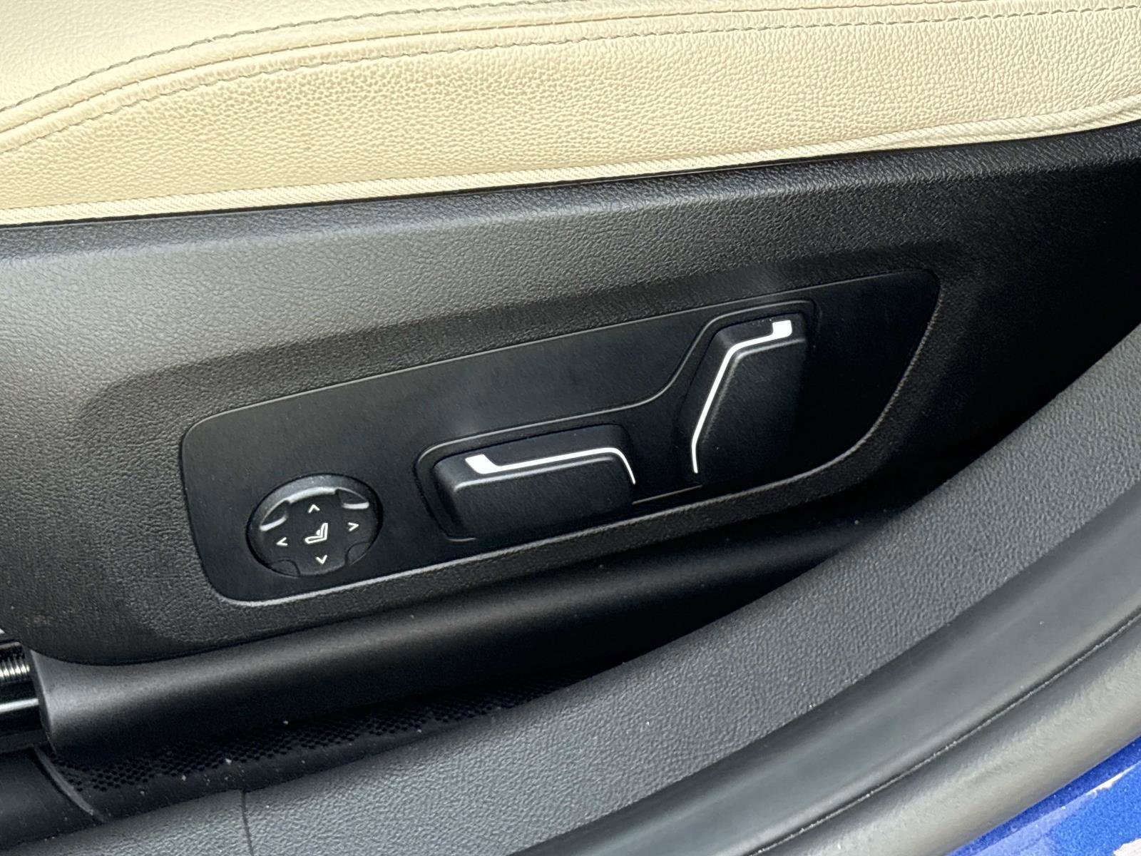 Certified 2025 BMW 330i xDrive Sedan w/ M Sport Package image 19