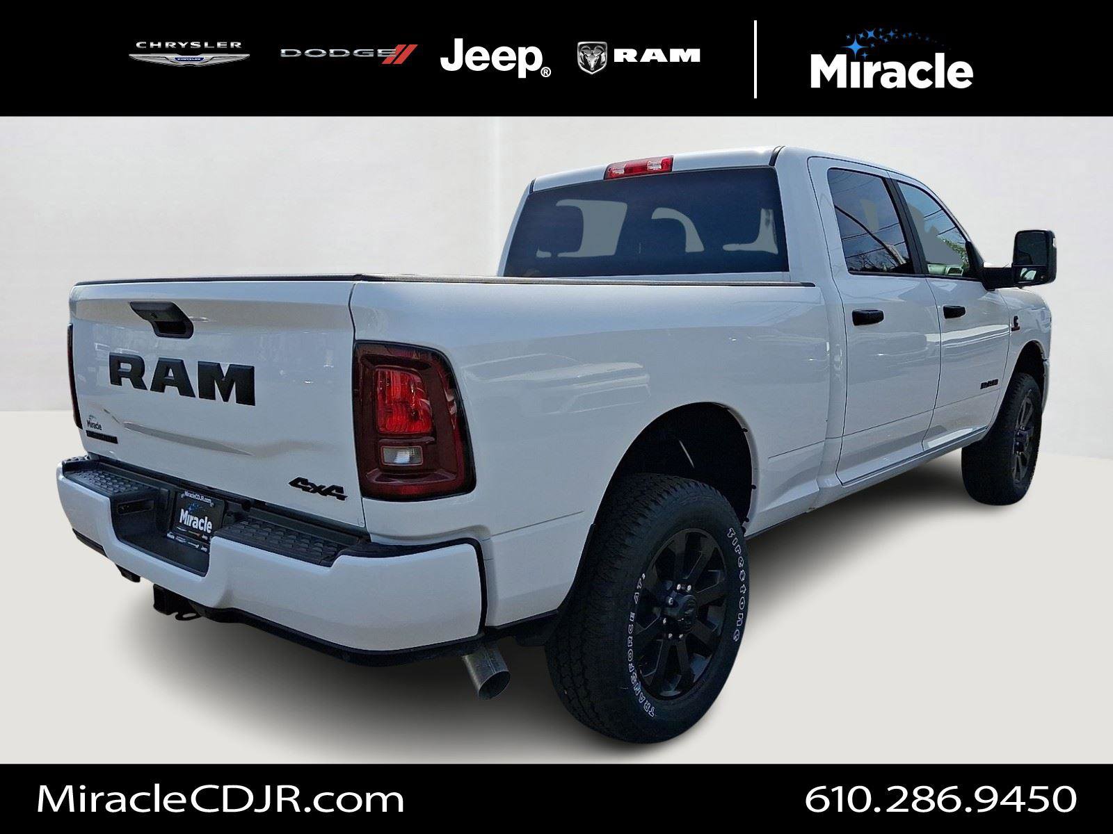New 2026 RAM 3500 Big Horn AWD/4WD image 3