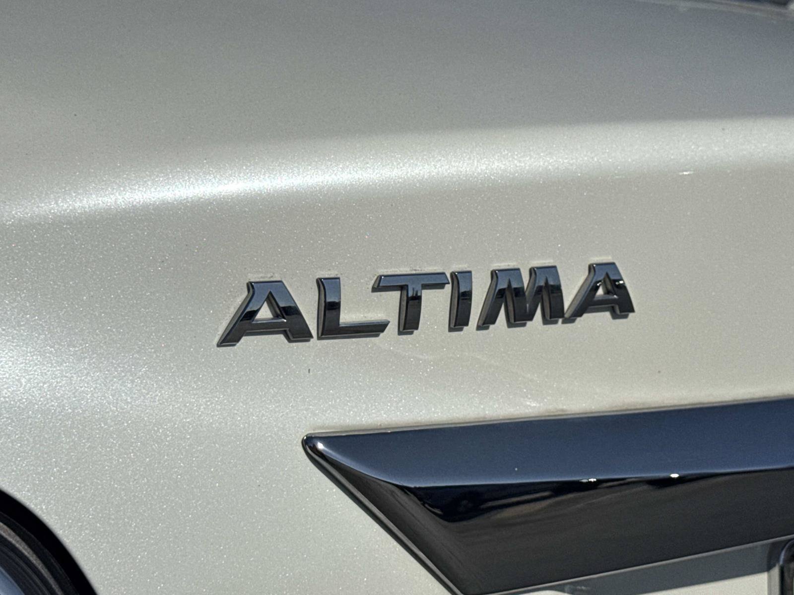 Used 2015 Nissan Altima 2.5 SV w/ Convenience Package FWD image 28