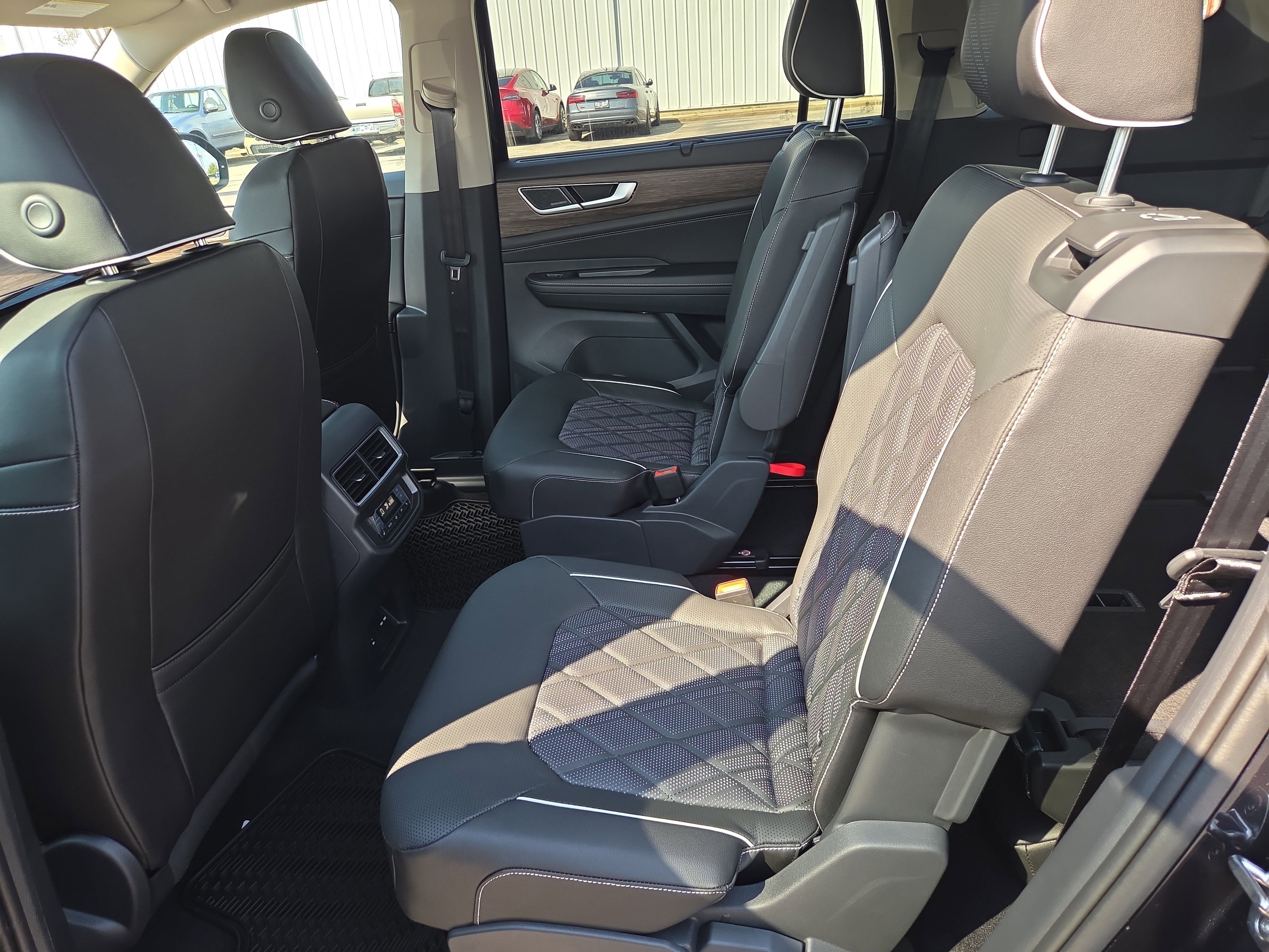 New 2026 Volkswagen Atlas SEL Premium R-Line image 5