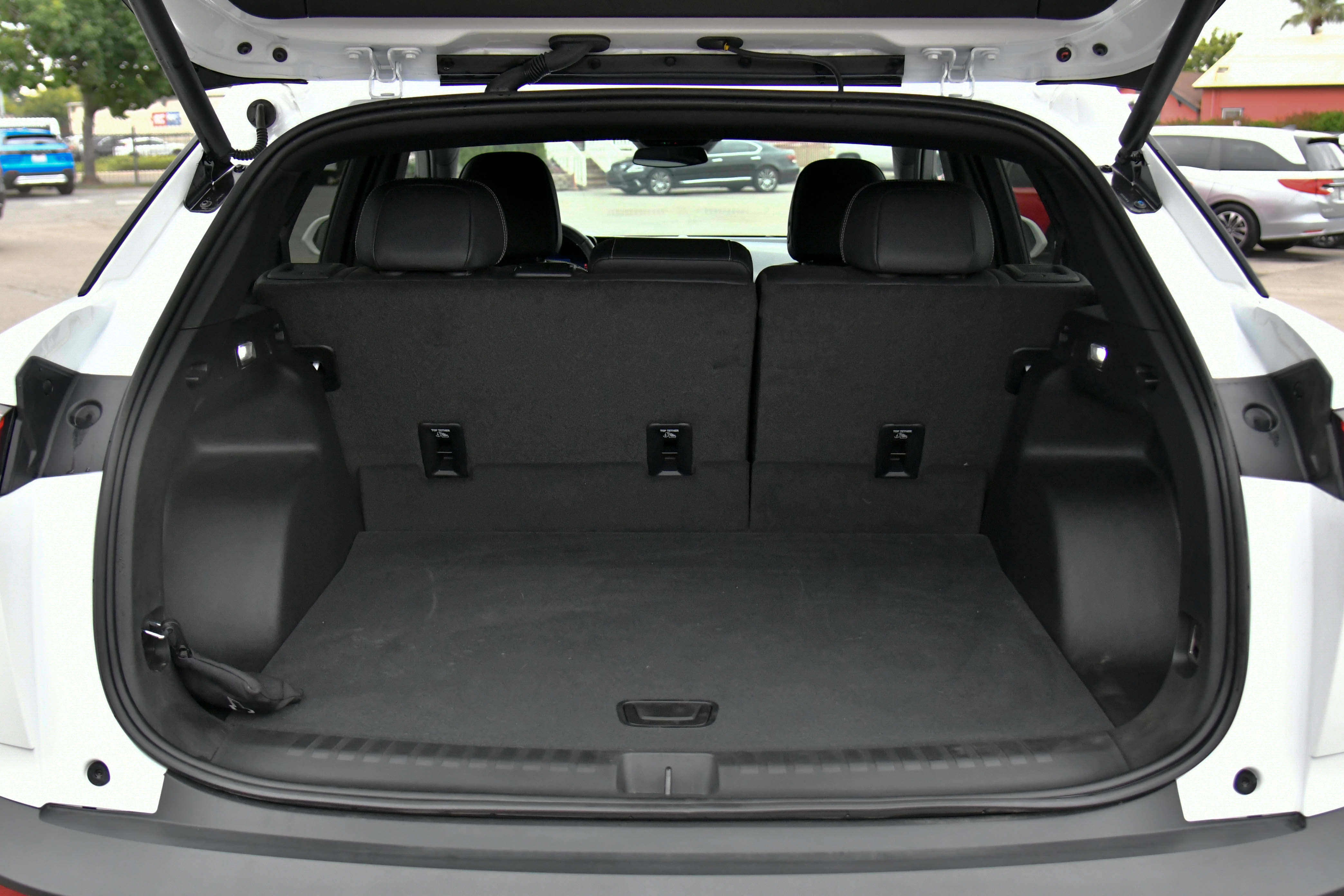 Used 2024 Chevrolet Blazer EV LT AWD/4WD image 46