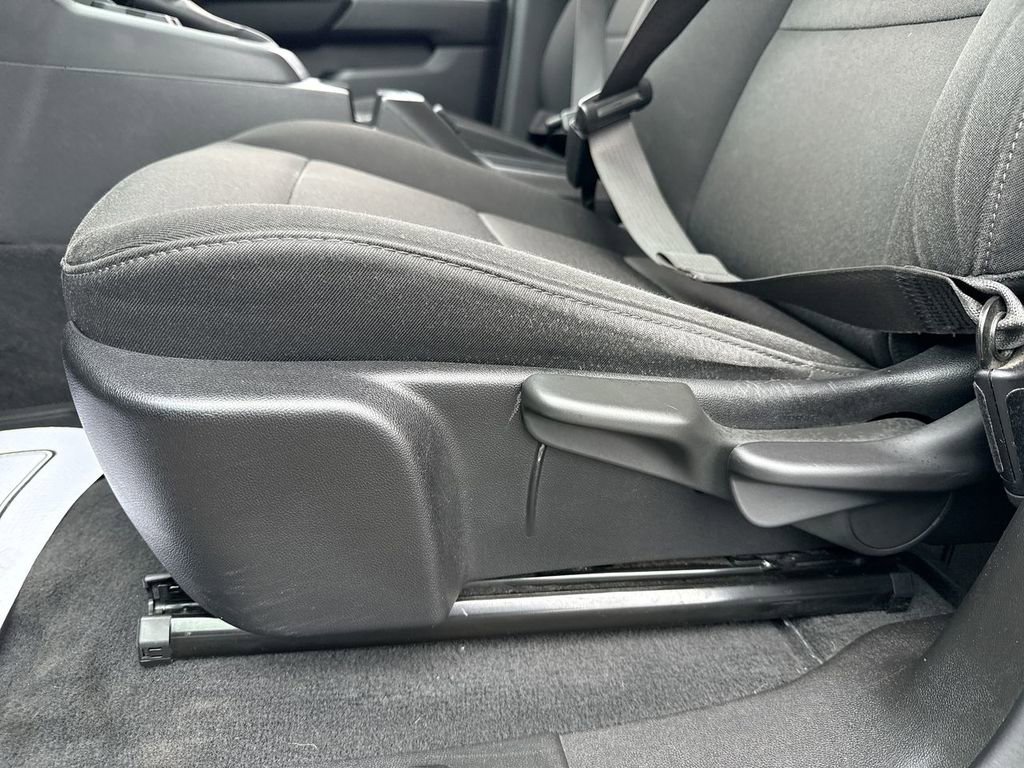 Used 2024 Chevrolet Colorado W/T RWD image 12