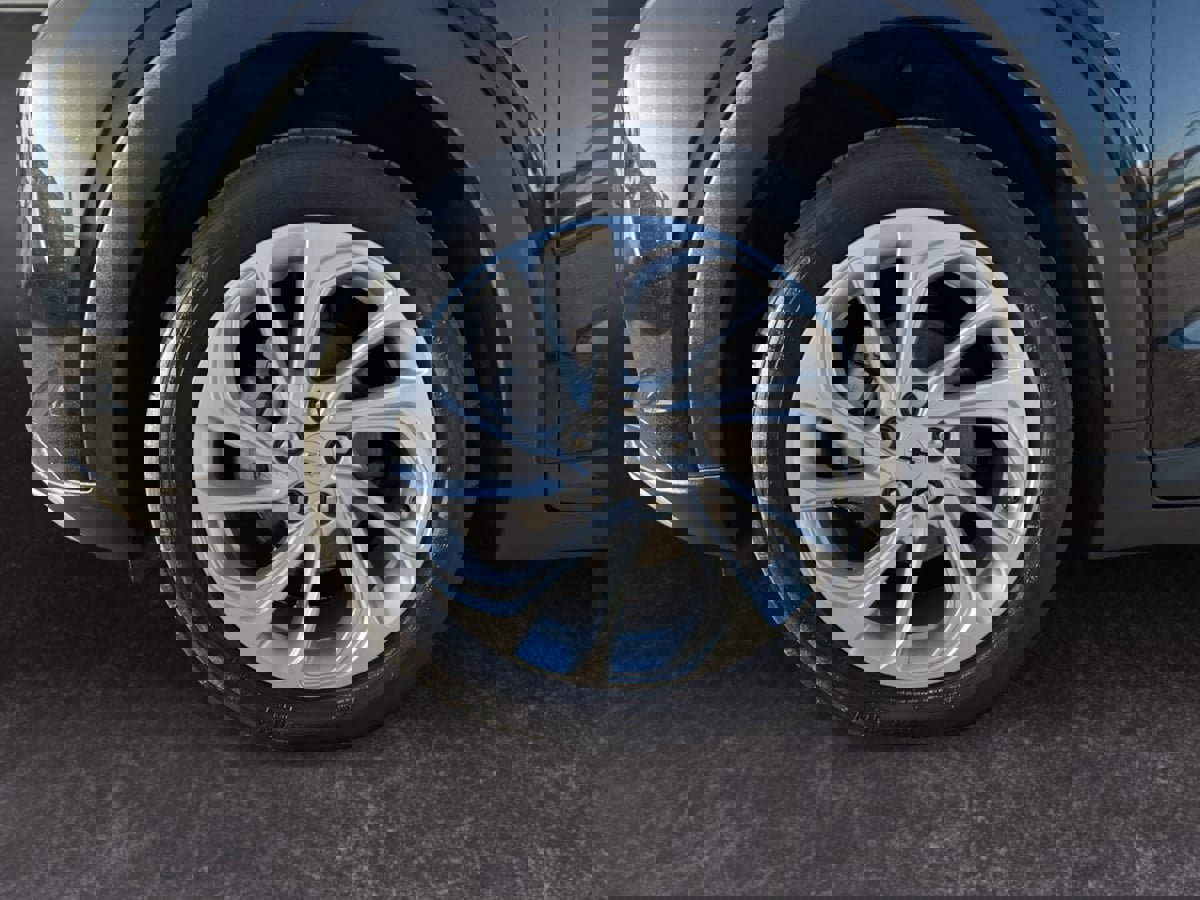 Used 2022 Chevrolet Bolt EUV LT image 9