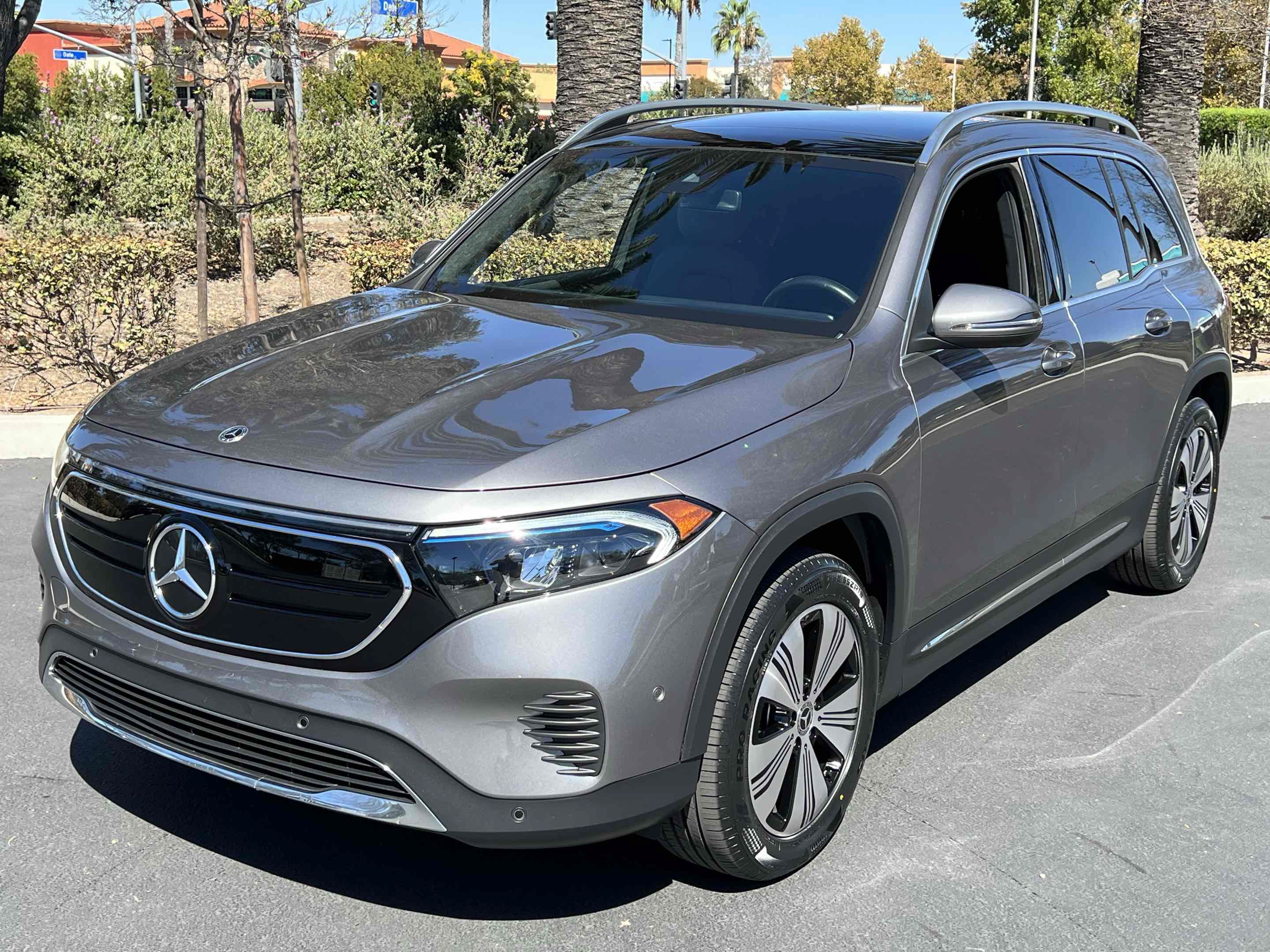Used 2023 Mercedes-Benz EQB 300 4MATIC image 68