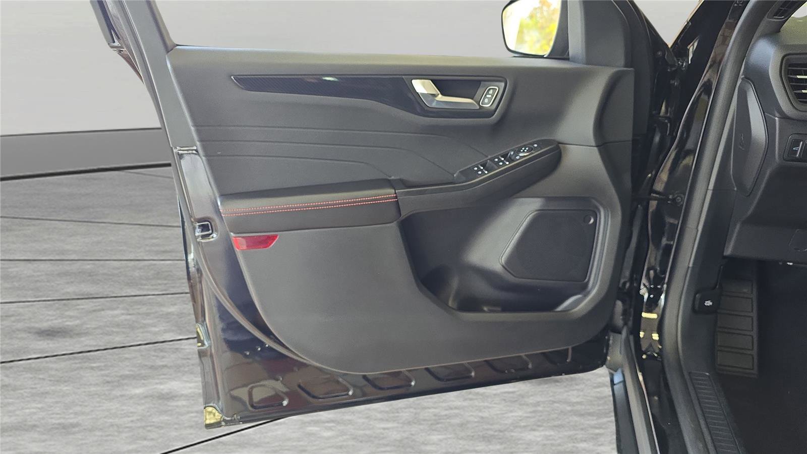 Used 2024 Ford Escape ST-Line w/ Tech Pack #1 image 25