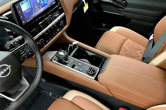 New 2026 Nissan Pathfinder Platinum image 8