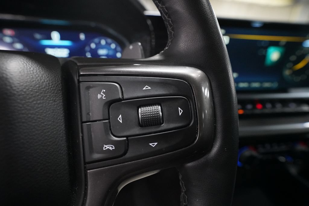 Used 2024 Chevrolet Silverado 1500 High Country w/ Technology Package AWD/4WD image 18