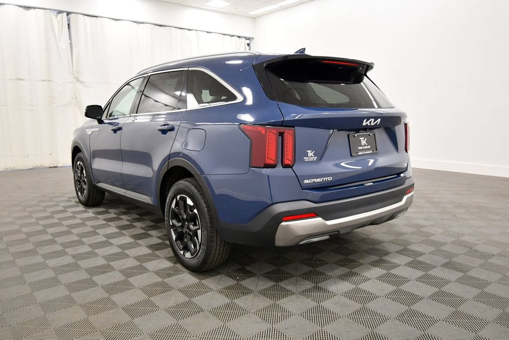 Certified 2024 Kia Sorento S AWD/4WD image 5