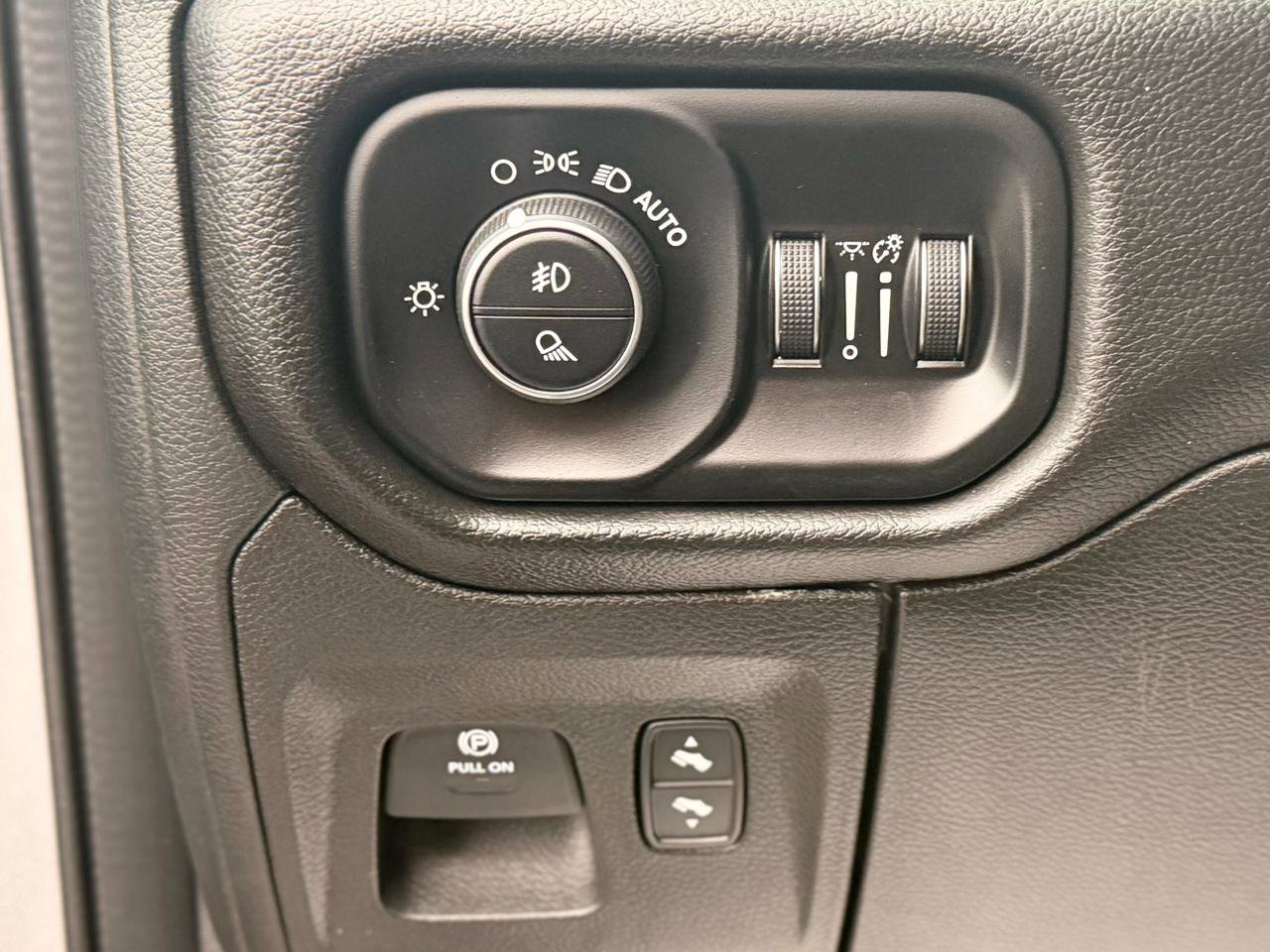 Used 2025 RAM 1500 Big Horn image 12