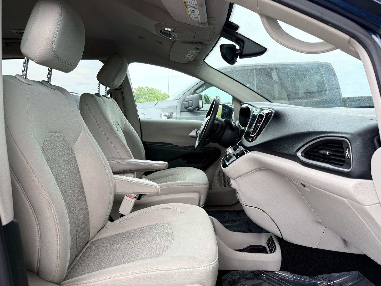Used 2018 Chrysler Pacifica Touring Plus image 30