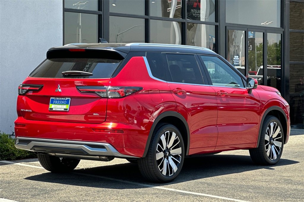 New 2025 Mitsubishi Outlander SEL image 5