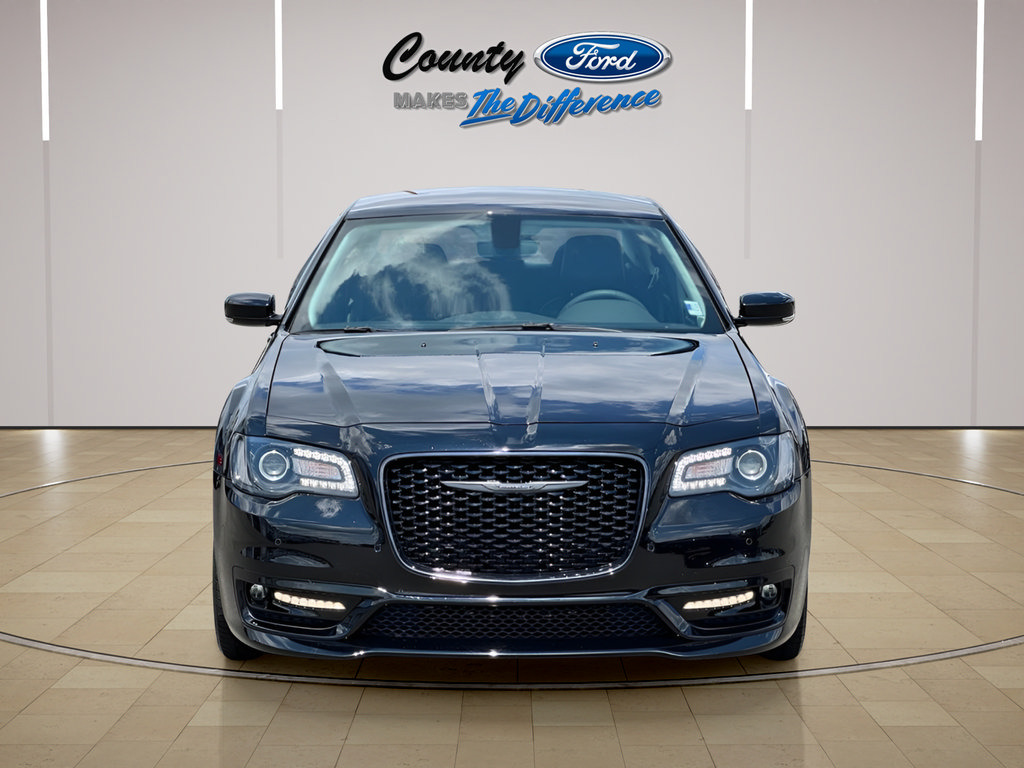 Used 2023 Chrysler 300 Touring L RWD image 12