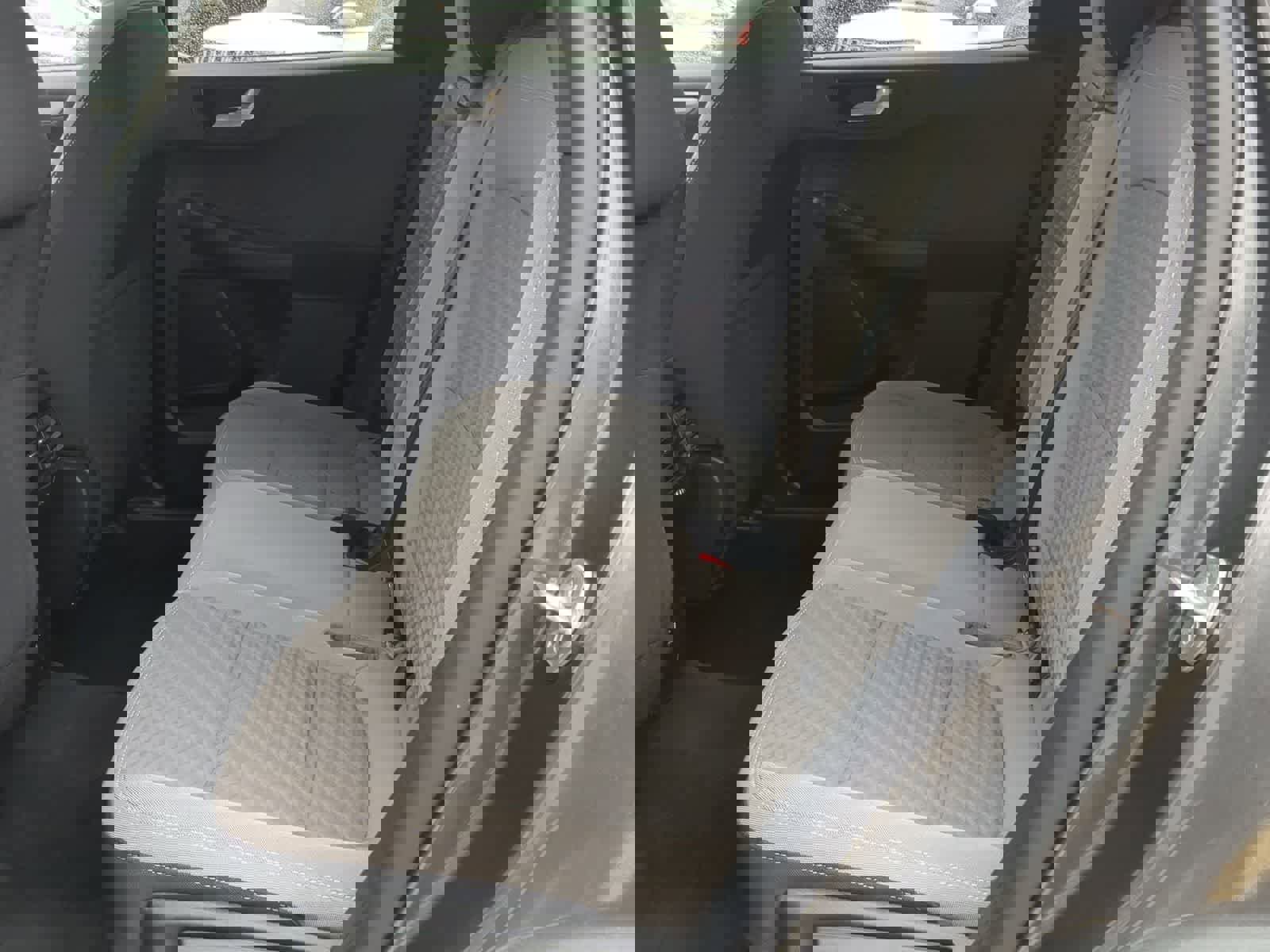 Used 2020 Ford Escape SE image 19