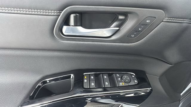 New 2026 Nissan Pathfinder Platinum image 21